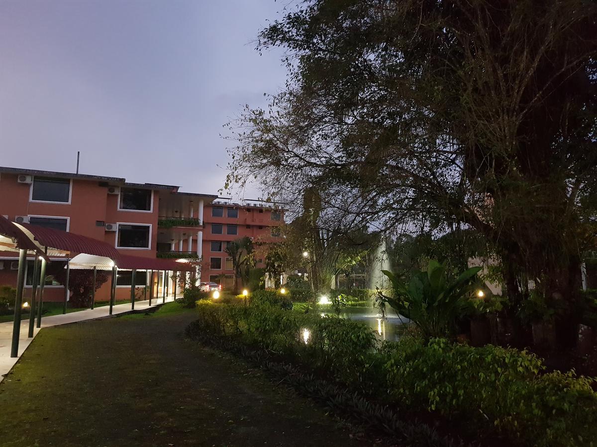 Gran Hotel De Lago - Lago Agrio Nueva Loja Exterior photo